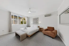Harbour Side Retreat - Image 3