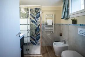 Modern apartment with Wi-Fi • Station and Center - Image 4