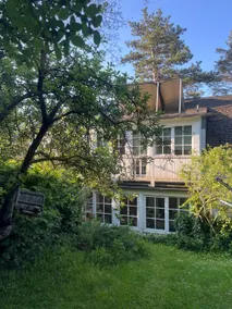 Idyllic house with garden & pool - Image 2