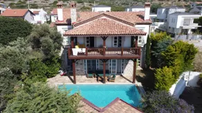 Private Villa with Pool 150 m from the Sea - 4 Bathrooms - 8 People - Image 5