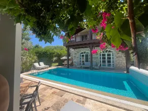 Private Villa with Pool 150 m from the Sea - 4 Bathrooms - 8 People - Image 2