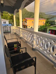 Upstairs Apartment with Piton View in Soufriere - Image 5