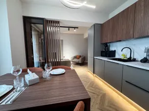 YIN 22nd Floor Panoramic View & King Bed, Parking - Image 3