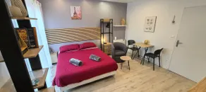 Cozy independent studio - Image 2