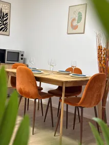Mete Stays - Modern - Workspace - Cool location - Image 2