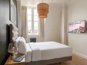In a | Medium Room - Image 4