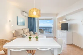 Oceanfront: Terrace, Elevated Location, and Beach 1 Min Away - Image 4