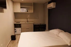 Studio in Downtown | Air Conditioning + Garage - Image 2