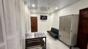 House in Liberia, Comfortable, Fast Wi-Fi, Self Check-in - Image 5