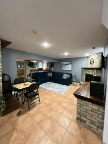 Private 1-BDRM, +living space separate Entrance - Image 2