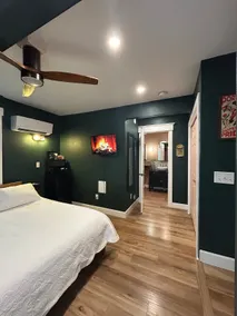 Good vibes and bubbly tides: A dreamy, cozy escape - Image 5