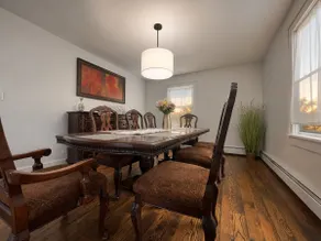 Enclosed Hot Tub, King Bed, 3 bdrm, close to town - Image 4