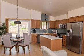 Chic Sanctuary!| Golf & Hiking |Quiet Cul-de-Sac! - Image 2
