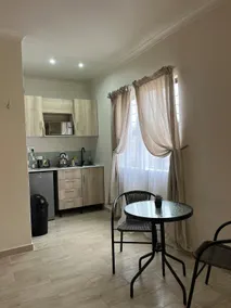 Quiet Kloof Getaway with Queen Sealy Bed (Suite 1) - Image 4