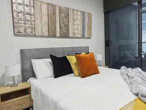 Cozy Earth Home - Image 3