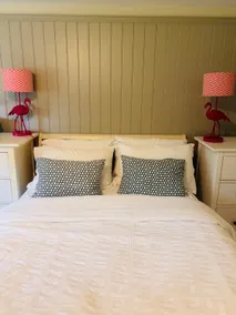 Private Studio, Own Entrance, Kitchen & Bathroom, Fast WiFi - Image 3
