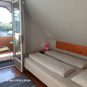 3.Sleep well, leave late, pay less! max 3 person. - Image 3