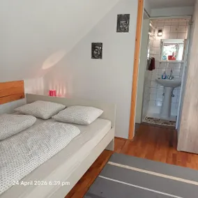 3.Sleep well, leave late, pay less! max 3 person. - Image 2
