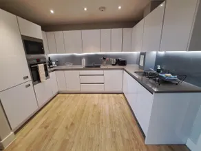 Comfy Two bedroom in Ealing - Image 4