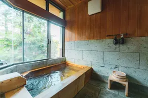 [Maximum 8 people] Hot spring fed directly by the source | Spacious entire house surrounded by forest | The Yugawara Retreat - Image 2