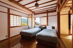 [Maximum 8 people] Hot spring fed directly by the source | Spacious entire house surrounded by forest | The Yugawara Retreat - Image 4