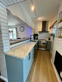 Modern-Vintage Design Loft • Close to Everything - Image 4