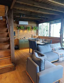 Cabin with a view + colonial-style coffee right at the doorstep - Image 3