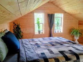 Cozy Cabin/5 Mins to Sandy Beach - Image 3