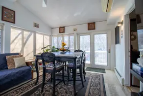 Peaceful 3BR Garden Cottage - Long Island Escape - Image 5