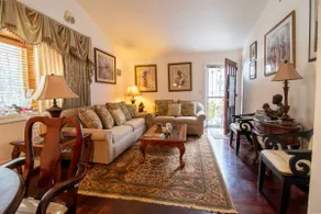 Peaceful 3BR Garden Cottage - Long Island Escape - Image 2