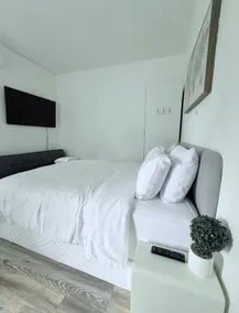 Studio near Hard Rock casino + Parking - Image 5