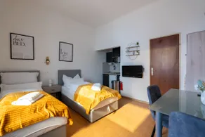 Quiet Studio - 2 Single Beds - Central - Netflix - Image 4