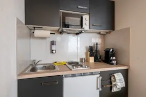 Quiet Studio - 2 Single Beds - Central - Netflix - Image 3