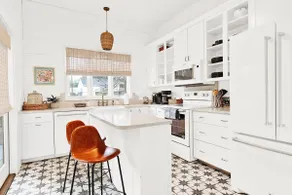 Citrine House: Historic • Hot Tub • Food & Arts - Image 5