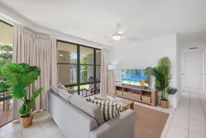 Pawfect Coastal - Pet friendly Beachfront Pool - Image 2