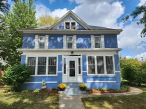 Bluebell Manor. Downtown home with theater room - Image 2
