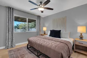 Modern 3BR House w/ Fast WiFi & Large Back Yard! - Image 3