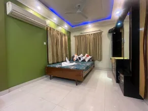 Prime South Kolkata 3BHK | Balcony, Kitchen, Wi-Fi - Image 3