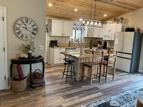Sandi's Pineview-Acre Cabin - Image 4