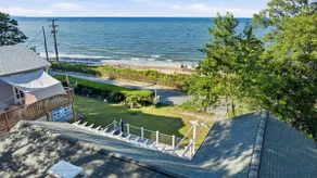 Steps 2 Beach • Bayview Cottage • Kayaks • Fossils - Image 3
