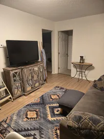 Charming, renovated two bedroom retreat. - Image 3
