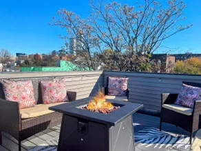 LUXE Penthouse | Parking | Mins to NY & MetLife! - Image 3