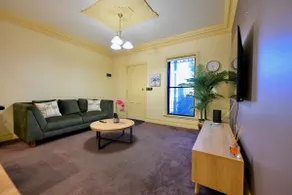 Great family townhouse. A space for everyone. - Image 3