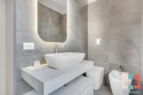 SAN15 - Elegant apartment with city view - - Image 4
