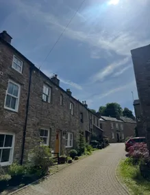 1 Gilmore Close - Image 3