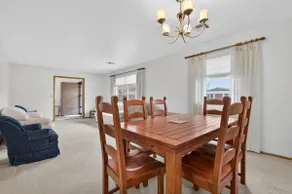 Cozy home centrally located. - Image 3