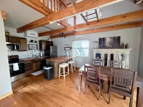 Hayloft Haven at Sunnybrook Farms - Image 3