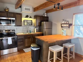 Hayloft Haven at Sunnybrook Farms - Image 2