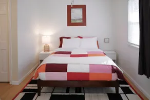Modern & Cozy - Convenient to WFU, Reynolda - Image 3