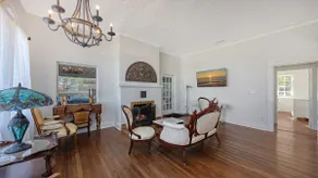 Historic - Huge Backyard, Mother-In-Law Apt - Image 5